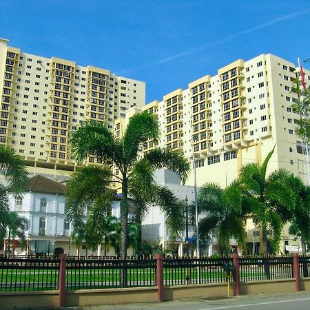 N'Dnie Homestay Pelangi Mall Condominium Kota Bharu Exterior foto